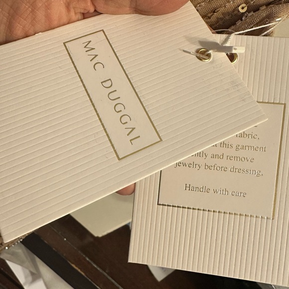 (320) ❤️ BNWT MAC DUGGAL
Sweetheart Neckline Beaded Sequin Column Gown #9089 - Picture 8 of 9